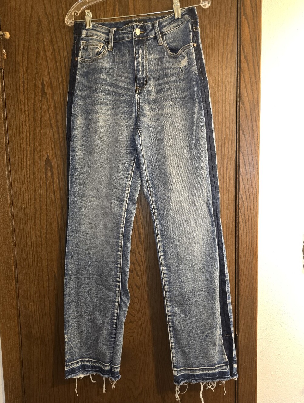 Judy Blue acid-wash Blue Straight Jeans Dark Side seams and cuff slits sz 9/29